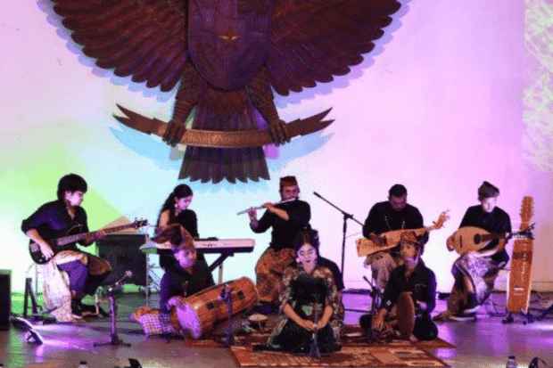 Panggung yang Menyatukan Generasi