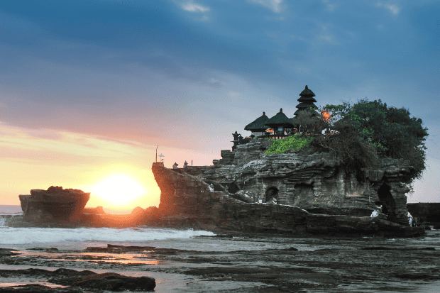 Tiket Masuk & Tips Hemat Liburan ke Tanah Lot