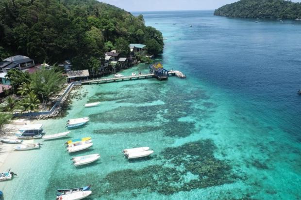 Wisata Snorkeling Terbaik di Pantai Iboih