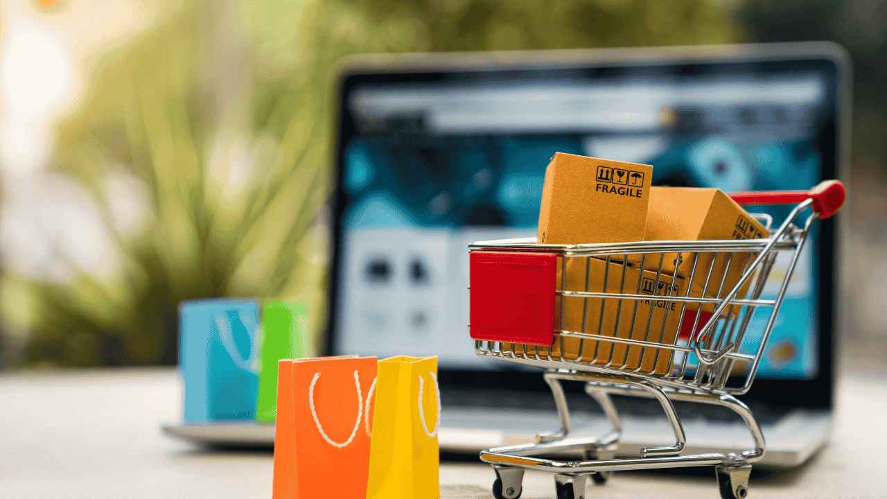 Aplikasi Belanja Online Mempermudah atau Membuat Boros?