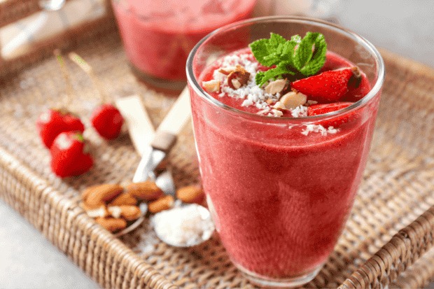 Cara Membuat Smoothies Strawberry