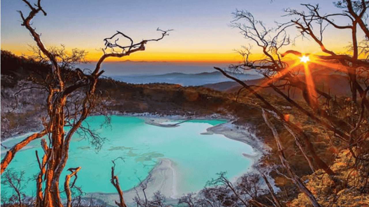 Kawah Putih Ciwidey Pesona Alam Bandung yang Bikin Terpukau
