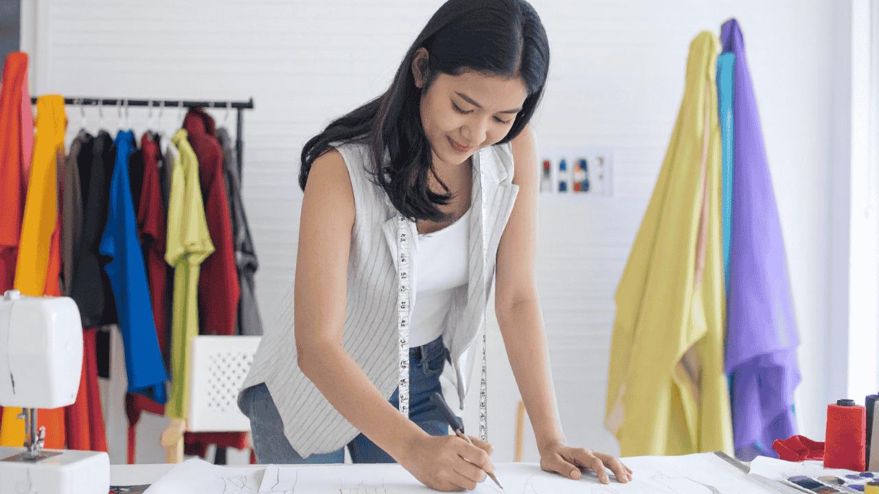 Komunitas Fashion Design Dari Sketsa ke Panggung Mode