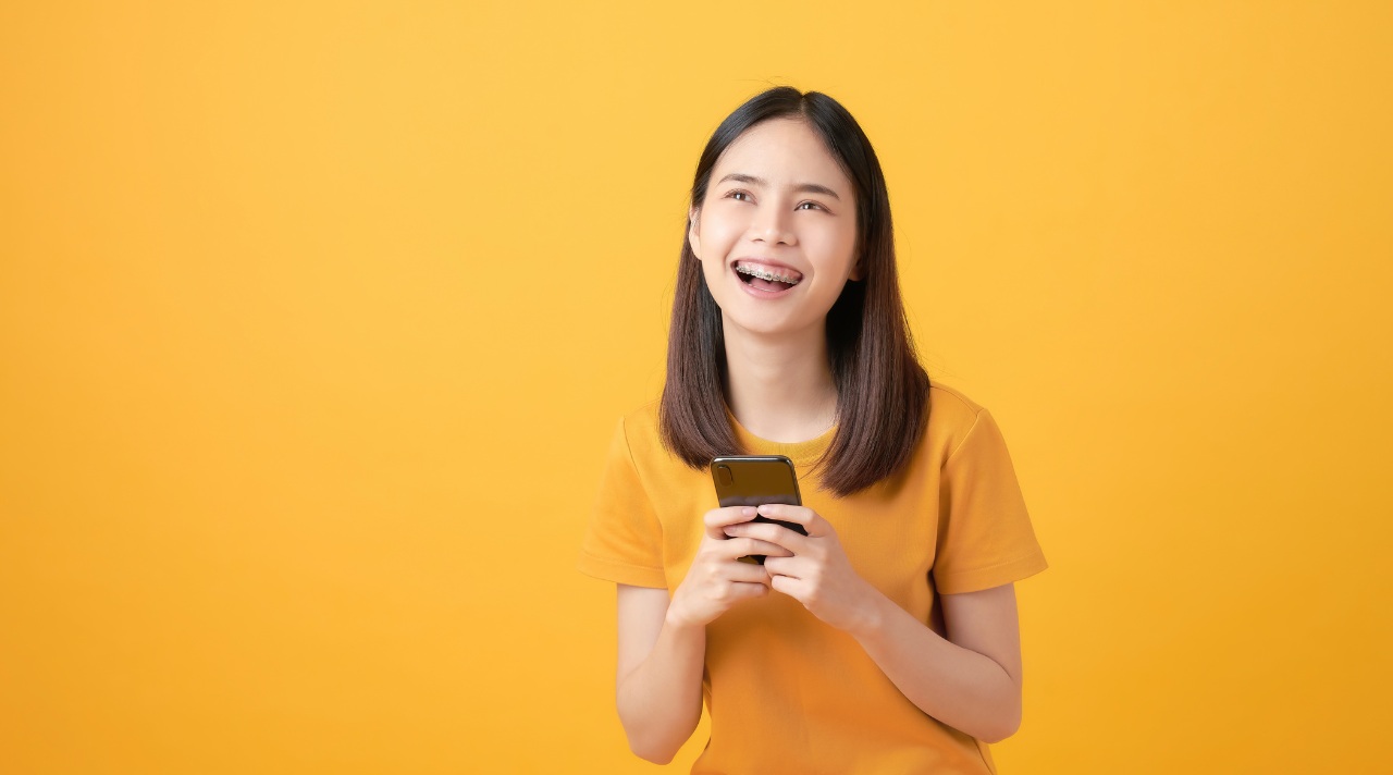 Sering Tersenyum Bisa Menarik Energi Positif