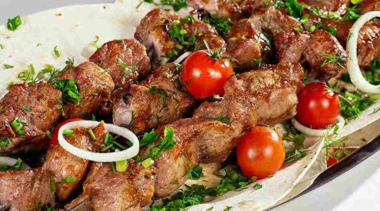 Shashlik Khas Rusia, Makanan Tradisional yang Wajib Dicoba Pecinta Daging