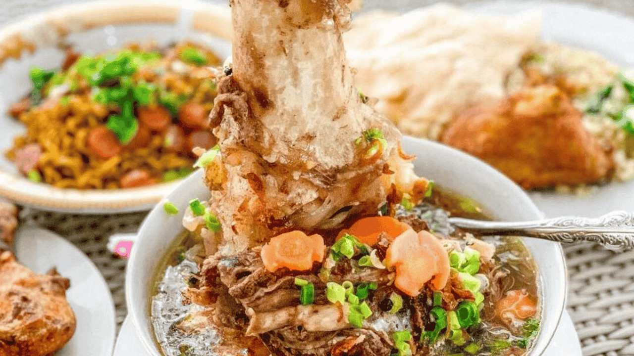 Sop Tulang Sumsum Gurihnya Sampai ke Ujung Sendok