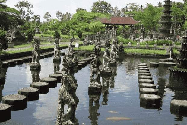 Spot Foto dan Aktivitas Menarik