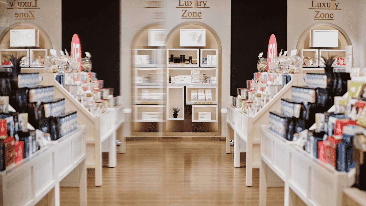 Bisnis Toko Kosmetik, Peluang Menjanjikan di Tengah Tren Kecantikan