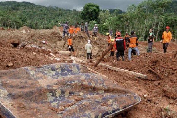 Dampak dan Respons Warga