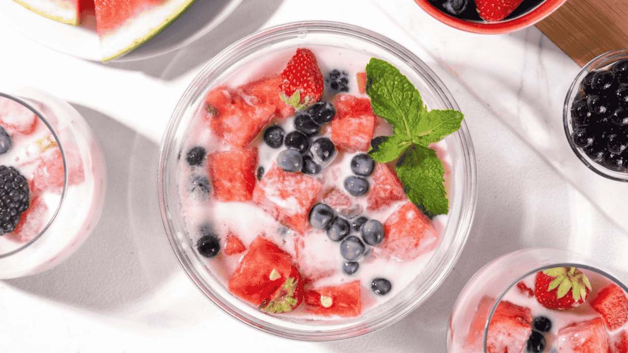 Hwachae Segar ala Korea yang Manis dan Menyegarkan