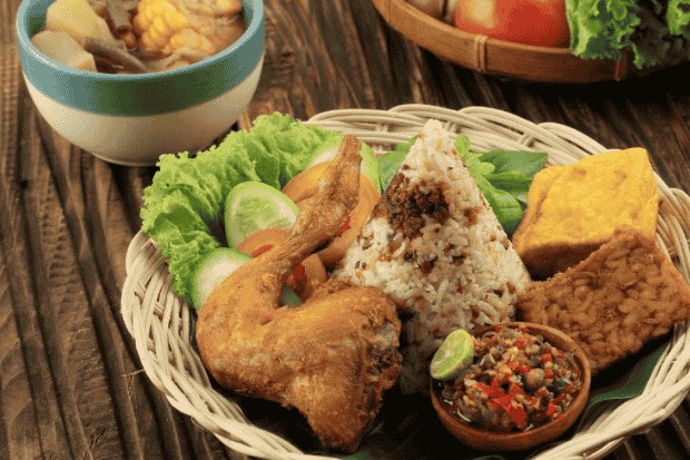 Kelezatan Nasi Tutug Oncom yang Bikin Ketagihan