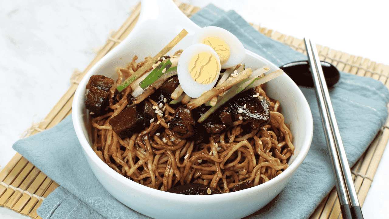Jjajangmyeon, Mie Saus Kacang Hitam Khas Korea
