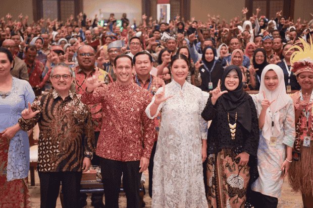 Penggiat Bahasa Ibu Nusantara yang Aktif Bergerak