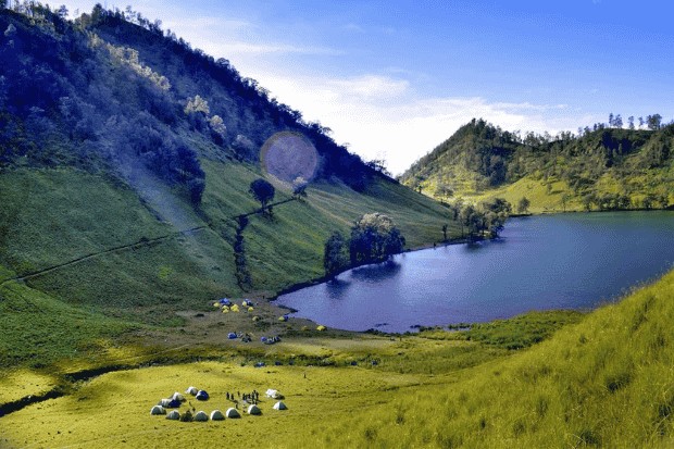 Pesona Alam Ranu Kumbolo yang Menenangkan