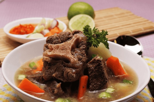 Resep Sop Buntut Rumahan Empuk Tanpa Ribet