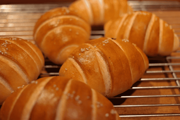 Resep Saltbread Ala Bakery Korea yang Wangi Butter sudutinfo.my.id